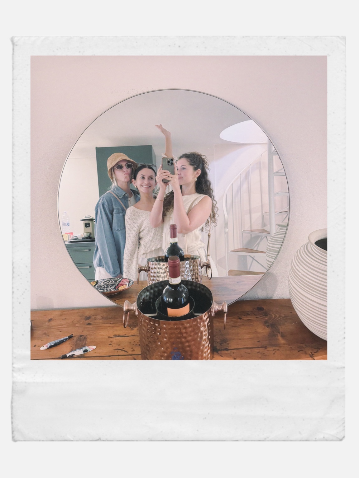 Friends in a mirror selfie